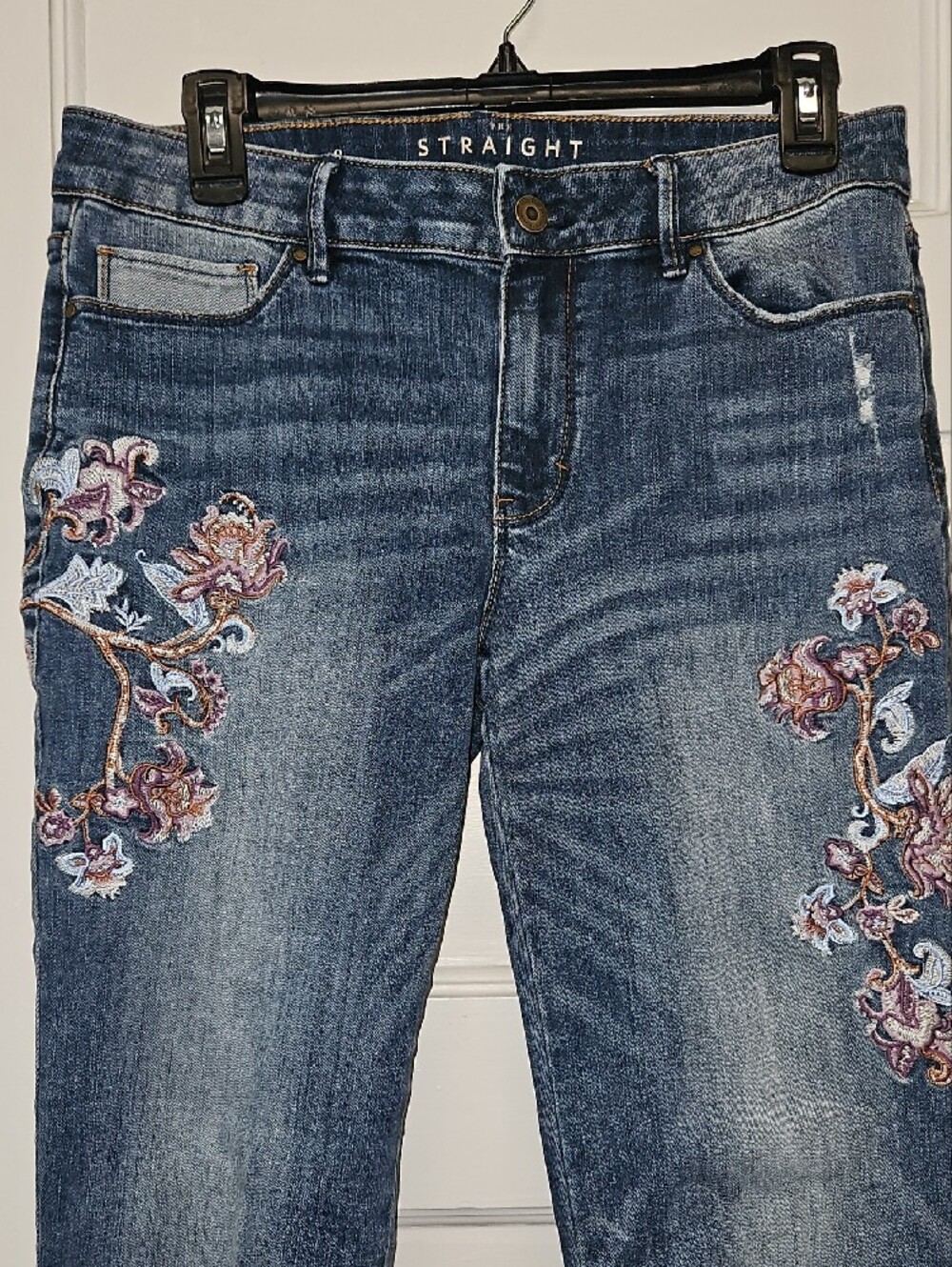 WHBM Women’s Jeans with Floral Embroidery Size 8 - Picture 6 of 10